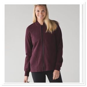 Lululemon Sz 10 Pleat To Street Bomber
Heathered Bordeaux Drama Jacket